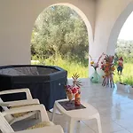 Tra Gli Ulivi - Villa Ostuni