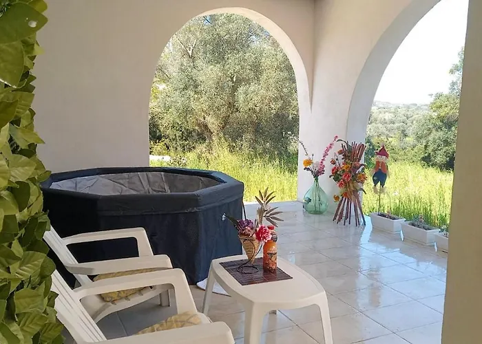 Tra Gli Ulivi - Willa Ostuni